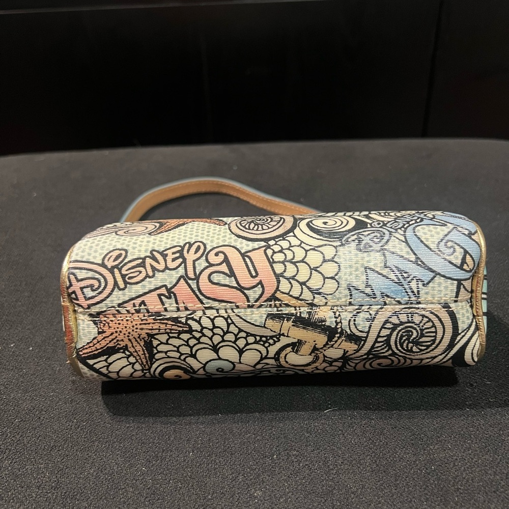 Dooney & Bourke x Disney Cruise Collab - Picture 3 of 8